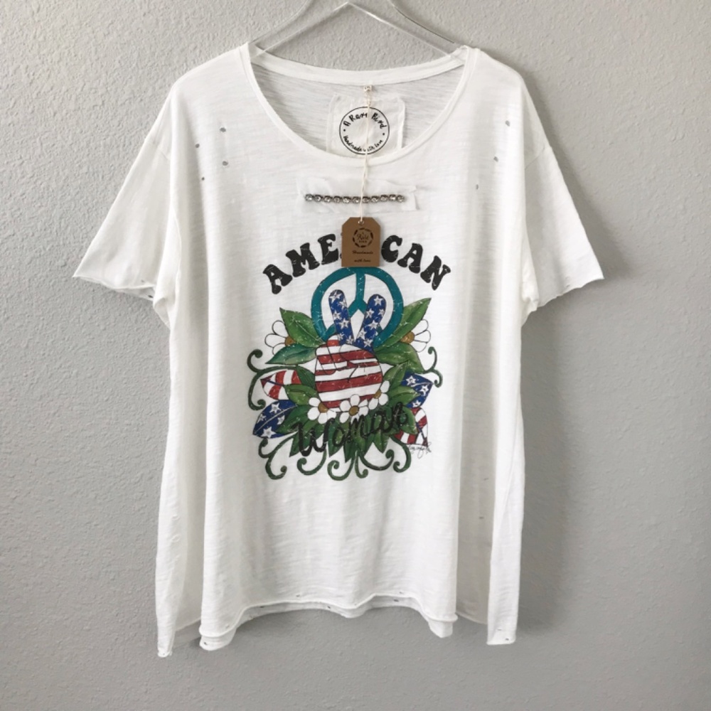 NWT A Rare Bird American Woman Peace Graphic T-Shirt L/XL Rhinestone Accents